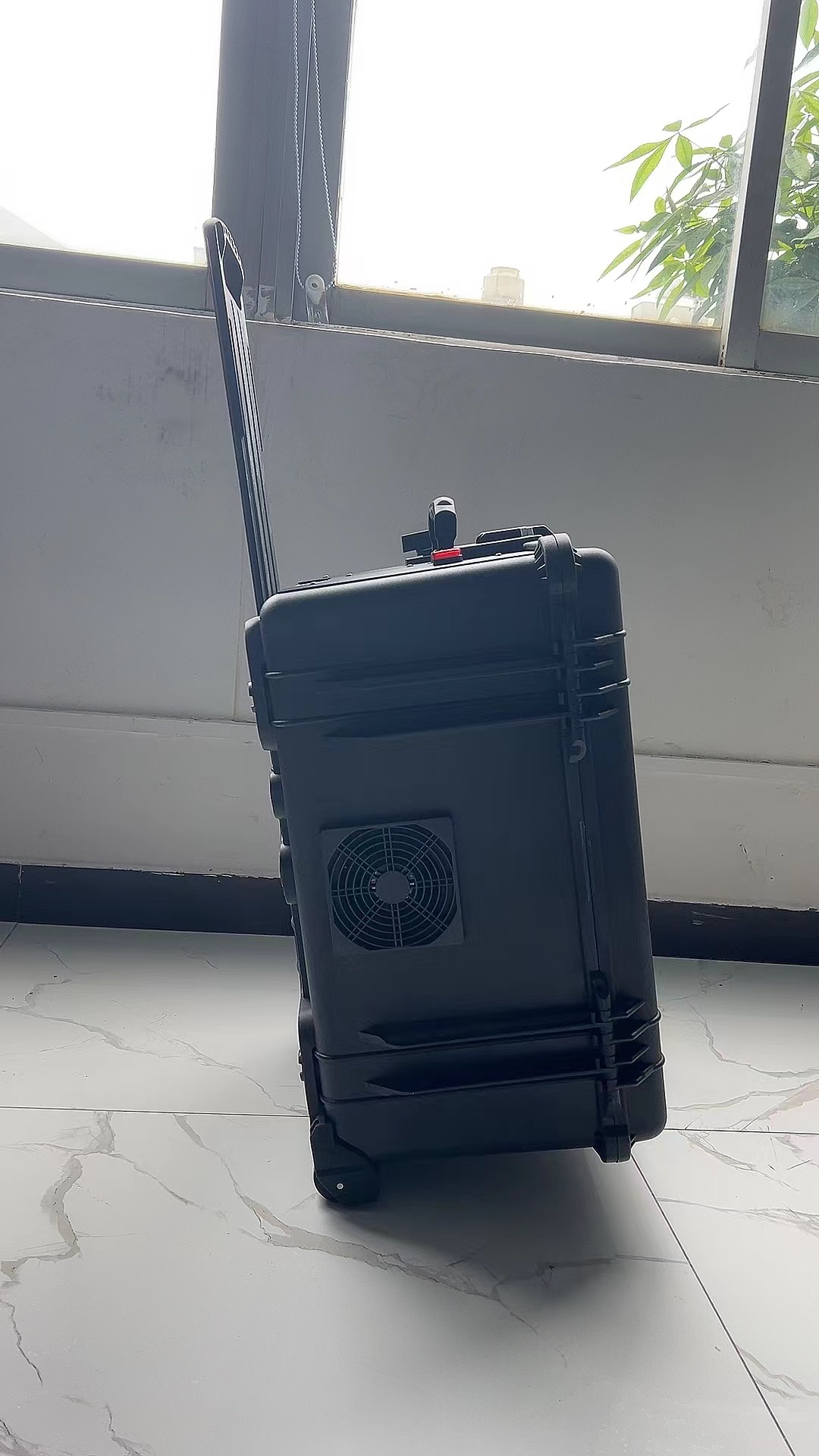 额敏手拉箱型移动通信干扰器